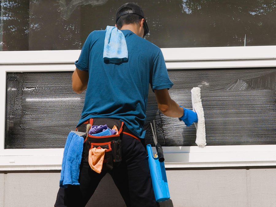 Glas- und Fensterreinigung in Hamburg mit Rahmenwäsche